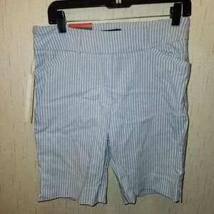 Women's Medium (8/10) Hilary Radley Pull on Shorts NEW